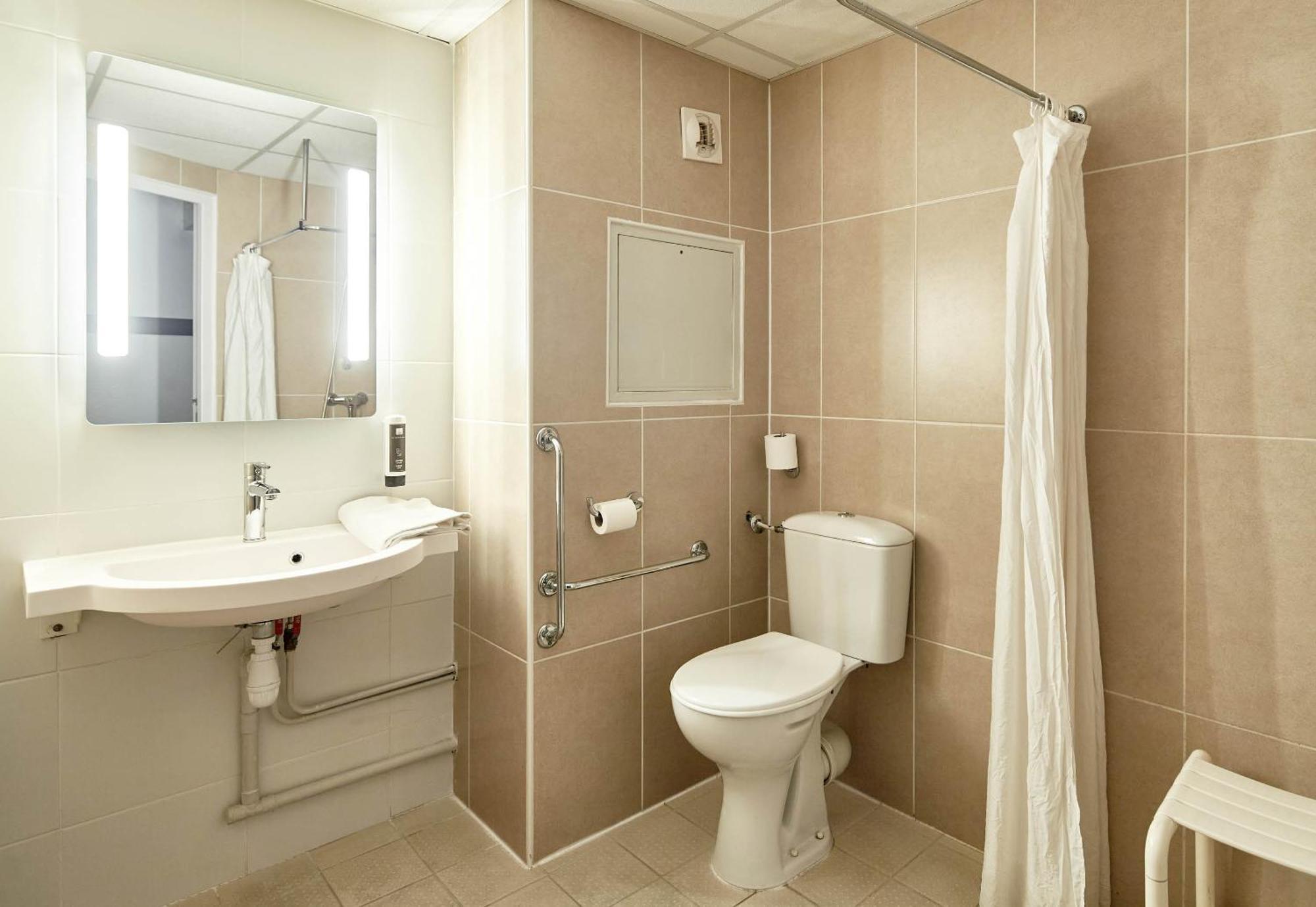 B&B Hotel Evry Lisses 2 Экстерьер фото